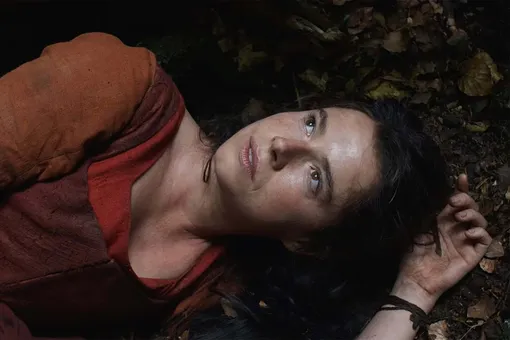 Джесси Бакли в фильме «Хамнет: История, вдохновившая "Гамлета"» (2025)