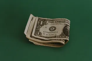 Курс доллара уйдет за сотню: аналитик назвал точный срок, когда это случится