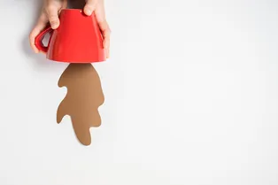 Трясутся руки? Проверьте, нет ли у вас одного из этих 7 заболеваний