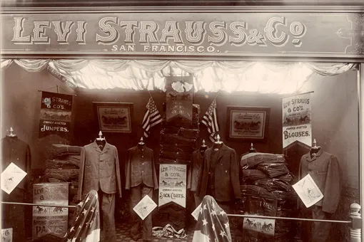 Витрина магазина Levi Strauss & Co. в 1898 году