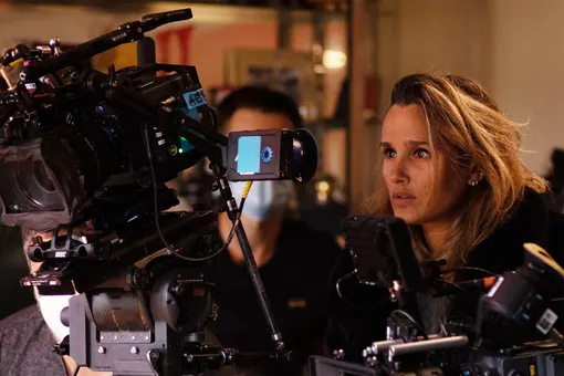 Жюлия Дюкурно на съёмочной площадке фильма «Титан» (2021) Жюлия Дюкурно на съёмочной площадке фильма «Титан» (2021)