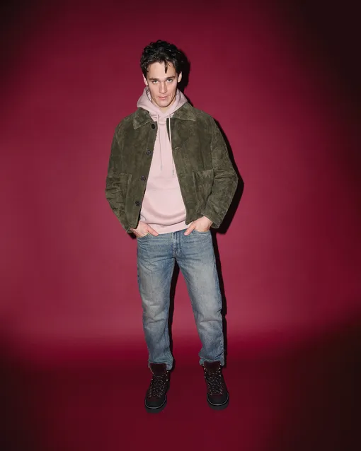 Куртка, MAAG; худи и джинсы, TOM TAILOR; ботинки, PRINCIPE DI BOLOGNA