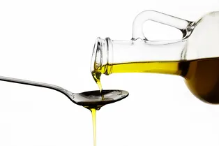 Как отличить настоящее оливковое масло от подделки: лайфхаки от эксперта Как отличить настоящее оливковое масло от подделки: лайфхаки от эксперта