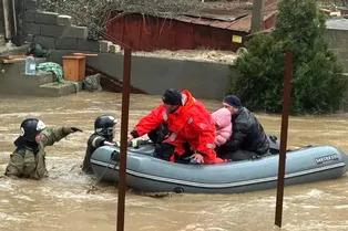 Дагестан ушел под воду. Сильнейшее за 100 лет наводнение затопило республику: что известно Дагестан ушел под воду. Сильнейшее за 100 лет наводнение затопило республику: что известно