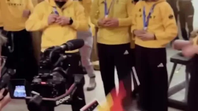 Нажми и смотри