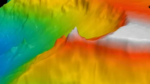 Подводный рельеф гидротермальных полей Затерянного города Подводный рельеф гидротермальных полей Затерянного города