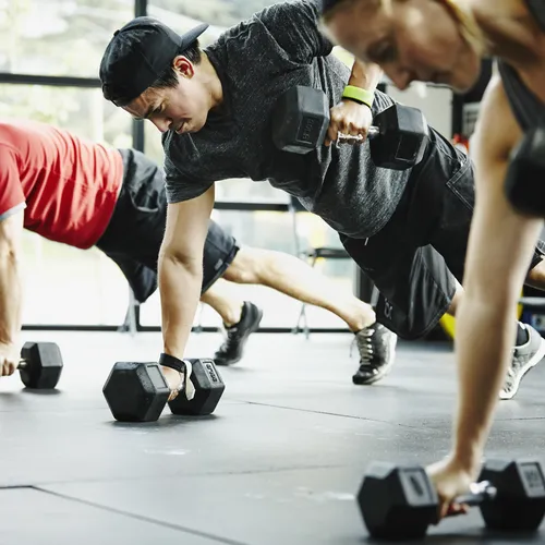 Как правильно начать тренировки и не навредить себе: ритуалы и экипировка