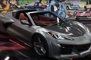 Звезда НБА «растянул» Chevrolet Corvette на полметра: он просто не помещался в машину Звезда НБА «растянул» Chevrolet Corvette на полметра: он просто не помещался в машину