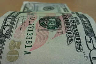 Доллар снова будет по 40: в Сбербанке раскрыли главное условие для падения американской валюты