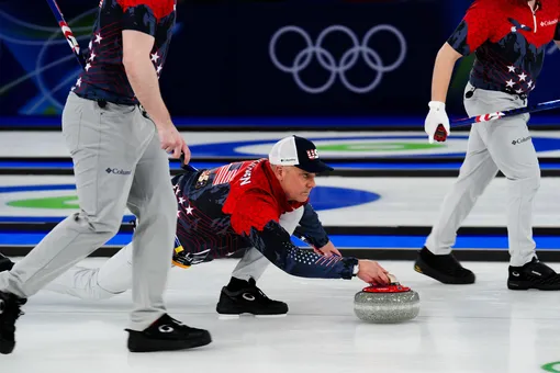 Рич Руохонен выступает на Олимпийских играх 2026 года в Италии в составе американской команды по керлингу Рич Руохонен выступает на Олимпийских играх 2026 года в Италии в составе американской команды по керлингу