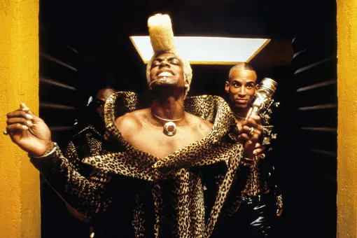 Костюмы для фильма, в том числе внешний вид Руби Рода в исполнении Криса Такера (на фото), были разработаны Жаном-Полем Готье