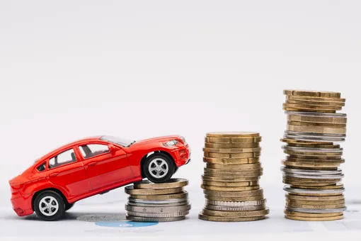 Последствия нового утильсбора: импорт новых автомобилей в Россию упал на 64%, а цены бьют рекорды