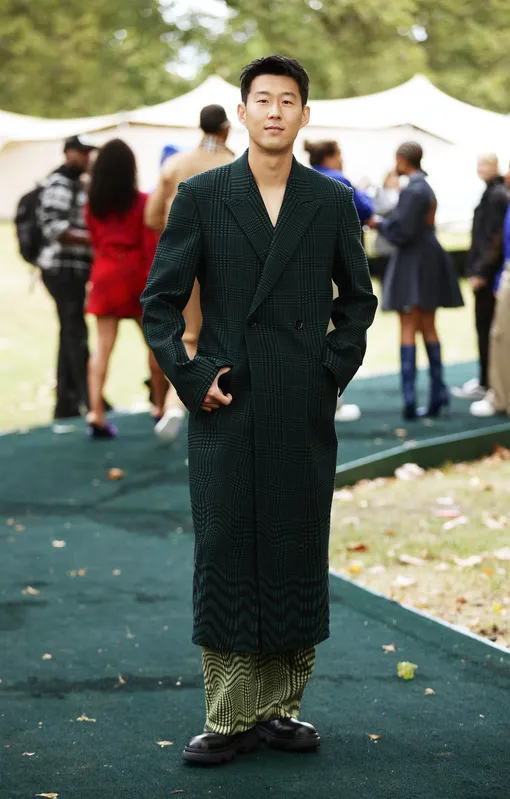 Сон Хын Мин на Лондонской неделе моды в 2023 году