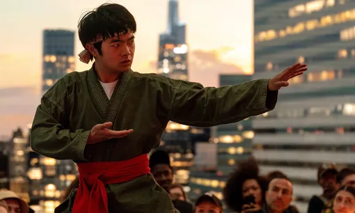 Кадр из фильма «Каратэ-пацан: Легенды» Лучшие фильмы