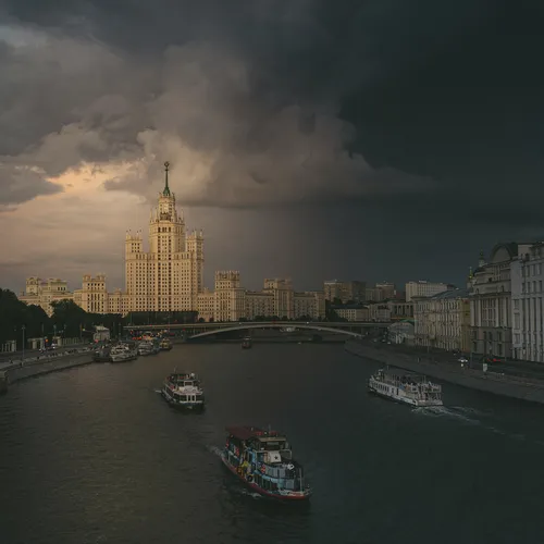 В Москву идет осень: на следующей неделе москвичей ждут похолодание и дожди