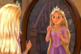 Нейросеть показала диснеевских принцесс на пенсии: вот как они выглядели бы в 80 лет