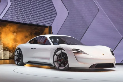 Бывший дизайнер Porsche и Lamborghini теперь будет работать в Xiaomi: что это значит Бывший дизайнер Porsche и Lamborghini теперь будет работать в Xiaomi: что это значит
