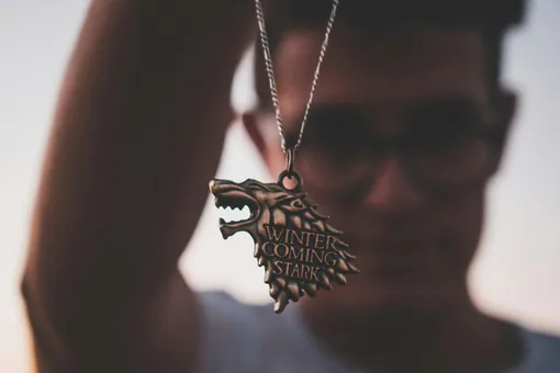 ChatGPT написал продолжение «Игры престолов» лучше Мартина? Судья решил, что это плагиат