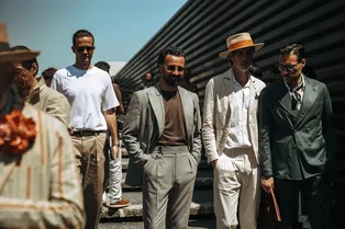 Как одеваются самые модные мужчины летом 2026: 30 образов гостей Pitti Uomo