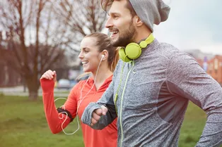 В какое время cуток бегать, чтобы похудеть: утром или вечером?