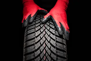 Направление рисунка протектора: почему его важно знать и на что он влияет Направление рисунка протектора: почему его важно знать и на что он влияет