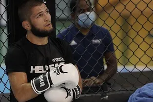 Хабиба Нурмагомедова номинировали на премию «Бойцовский дух года» Хабиба Нурмагомедова номинировали на премию «Бойцовский дух года»