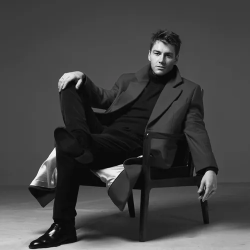 «Человек представляет собой высший сбой — мы слишком неидеальны»: Алексей Воробьев об ИИ, любви и музыкальных свершениях