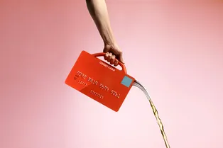 В РФ хотят ввести потолок цен на бензин: спасет ли это кошельки россиян?