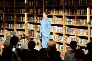 Простой человек: Алексей Зимин представил поэтическую программу о прелестях несовершенства