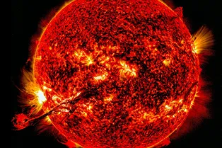 Вспышка за вспышкой: Солнце продолжает атаковать Вспышка за вспышкой: Солнце продолжает атаковать