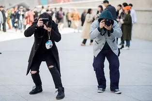 Вместо люкса — дедушкин халат: модель из Киргизии покорила Vogue на Неделе моды в Сеуле Вместо люкса — дедушкин халат: модель из Киргизии покорила Vogue на Неделе моды в Сеуле