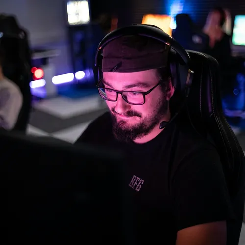 Массовые сбои Counter-Strike 2: жалобы на проблемы с доступом к игре зафиксированы по всей России