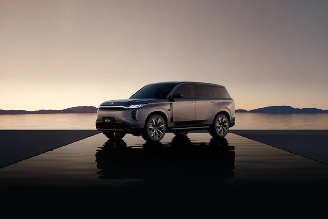 Вот как теперь будут выглядеть автомобили GAC: в Москве представлен новый кроссовер S7