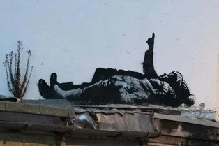 Сразу две новые работы Бэнкси появились в Лондоне: какое послание он в них зашифровал