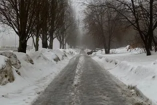 Москва бьет рекорды весеннего тепла: погода и магнитные бури 2 марта Москва бьет рекорды весеннего тепла: погода и магнитные бури 2 марта