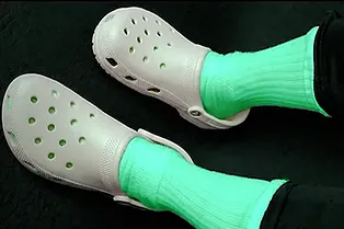 Сможете назвать настоящие цвета в этой оптической иллюзии? Скорее всего, ошибетесь