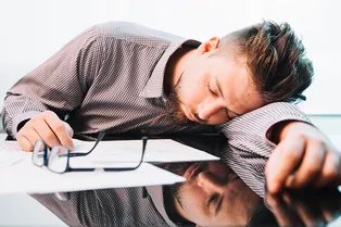 Постоянная сонливость: какие болезни ее вызывают Постоянная сонливость: какие болезни ее вызывают