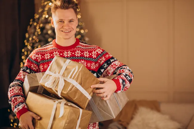Что подарить мужчине на Новый год: эти советы помогут выбрать то, что запомнится надолго