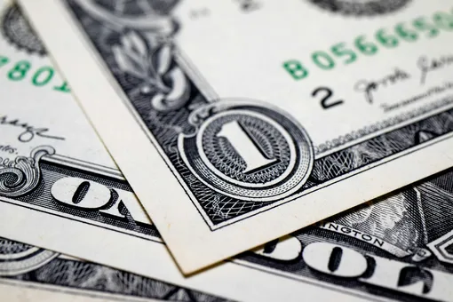 На следующей неделе курс доллара пробьет психологическую отметку: сколько будет стоить рубль