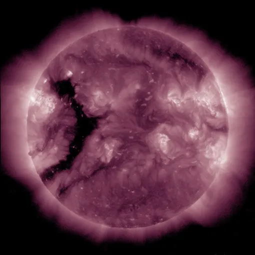 Корональная дыра на Солнце 10 марта 2026 года