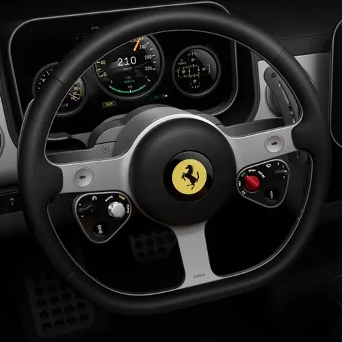 Интерьер первой электро-Ferrari создал бывший дизайнер Apple: вот что у него получилось