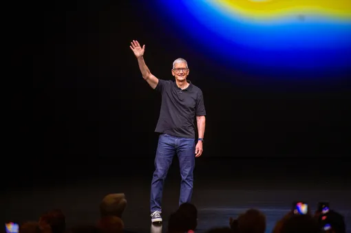 Тим Кук на презентации новых продуктов Apple 9 сентября 2025 года Тим Кук на презентации новых продуктов Apple 9 сентября 2025 года