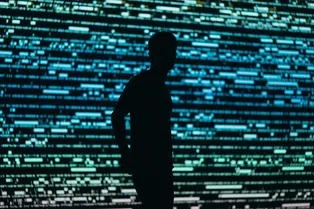 ФБР задержало инженера OpenAI за установку прослушки в офисе компании. Он советовался, как это сделать с ChatGPT ФБР задержало инженера OpenAI за установку прослушки в офисе компании. Он советовался, как это сделать с ChatGPT