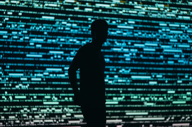 ФБР задержало инженера OpenAI за установку прослушки в офисе компании. Он советовался, как это сделать с ChatGPT