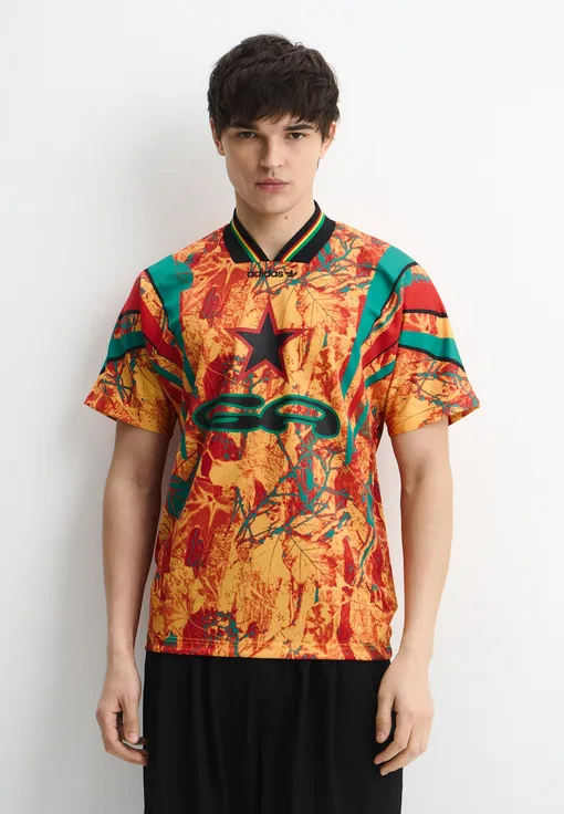 adidas Originals, 6399 руб.
