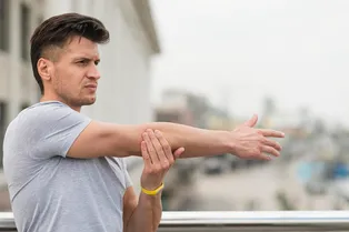 Как сохранить суставы здоровыми: 4 упражнения, которые продлят вам активную жизнь Как сохранить суставы здоровыми: 4 упражнения, которые продлят вам активную жизнь