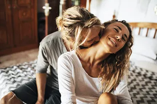 Как найти самые чувствительные точки на теле женщины: подробный гид по эрогенным зонам