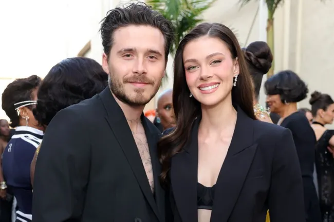 В чем Бруклин Бекхэм публично обвинил родителей и как скандал скажется на их жизни?