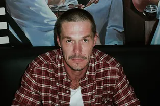 «Круто, если ты всегда готов ответить за свои слова»: Артем Быстров о 90-х, «Лихих» и личных кризисах