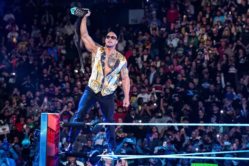 Дуэйн Джонсон на ринге в Филадельфии в 2024 году